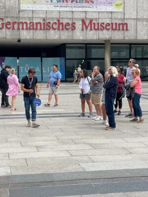 Cologne tour gropu